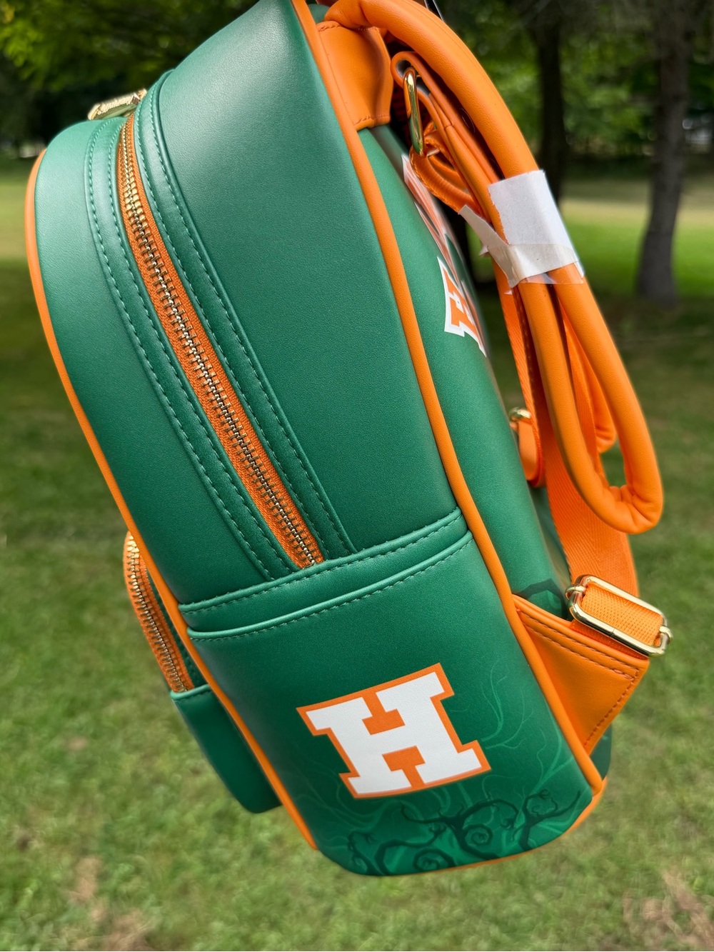 Loungefly Stranger Things Hawkins High Tigers Mini Backpack NWT - Picture 7 of 13